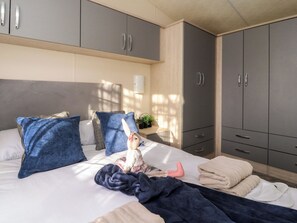 2 bedrooms, individually decorated, individually furnished, free WiFi