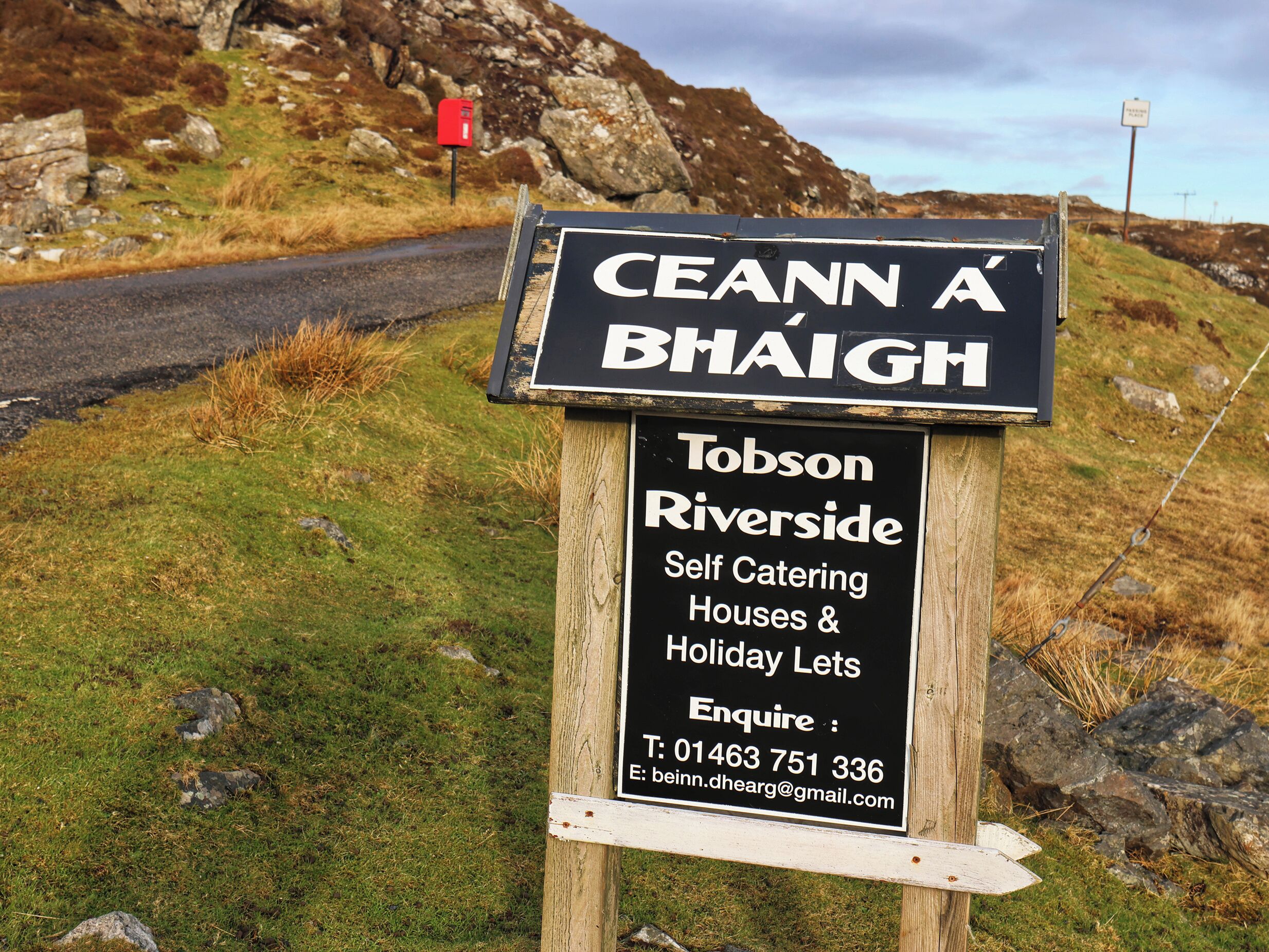 A sign for Ceann A Bhaigh, a self-catering house and holiday let.