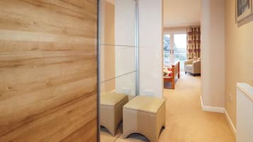 2 bedrooms, individually decorated, individually furnished, free WiFi