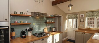 Sixpence Cottage
