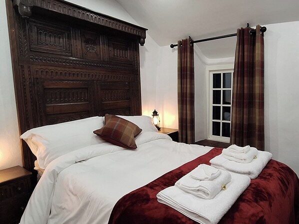 2 bedrooms, individually decorated, individually furnished, free WiFi