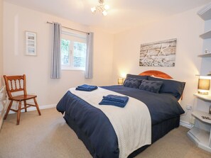 1 Schlafzimmer, individuell dekoriert, individuell eingerichtet