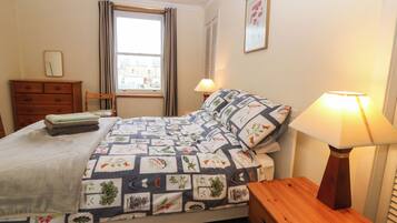 4 bedrooms, individually decorated, individually furnished, free WiFi
