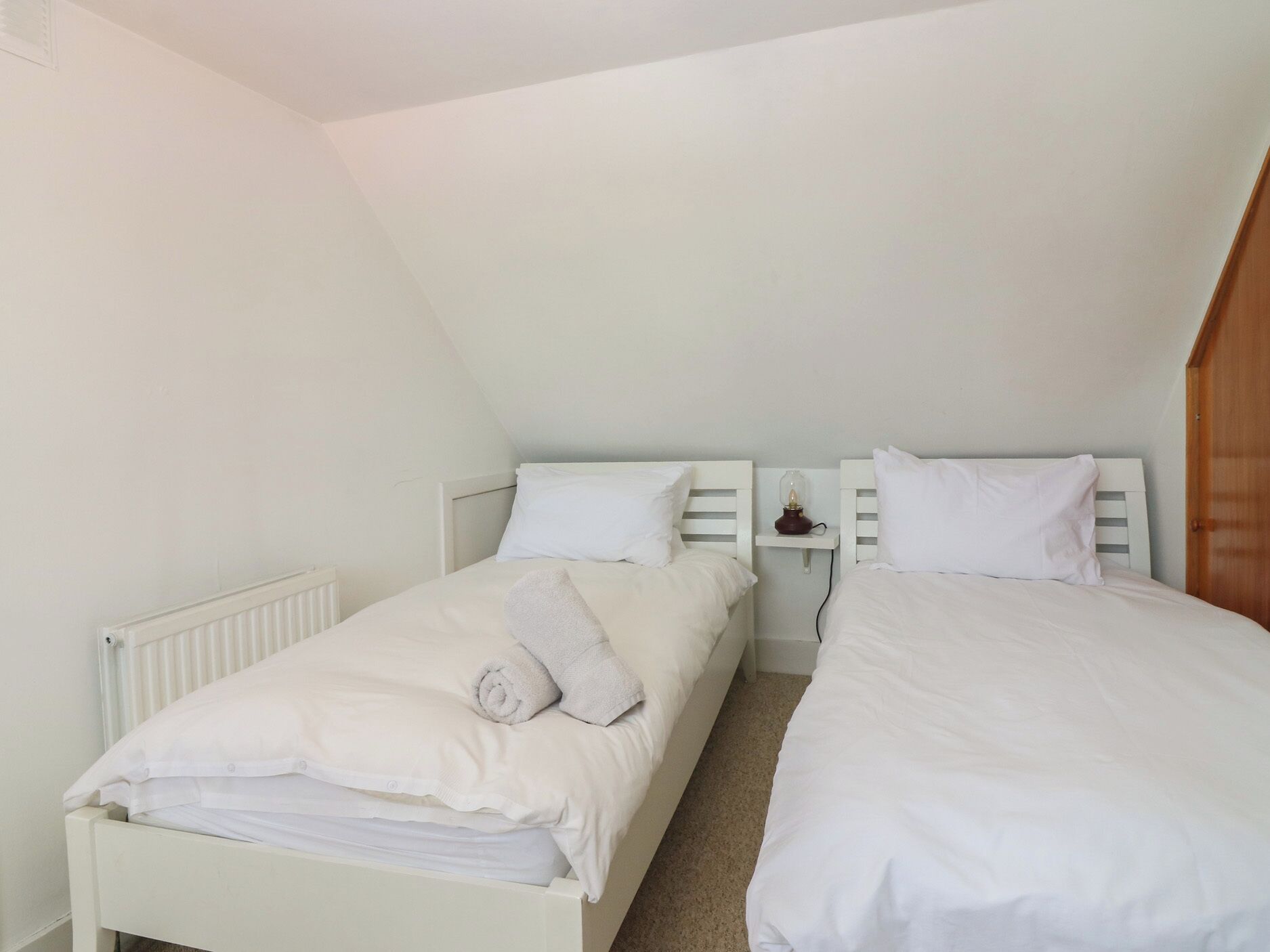 4 bedrooms, individually decorated, individually furnished, free WiFi