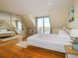 2 bedrooms, individually decorated, individually furnished, free WiFi