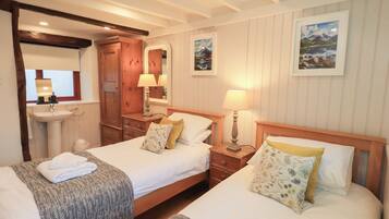 2 bedrooms, individually decorated, individually furnished, free WiFi