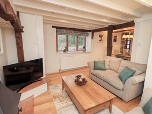Living area - Jasmine Cottage (Keswick)