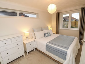 3 bedrooms, individually decorated, individually furnished, free WiFi - Seafarer's Rest (Chichester)