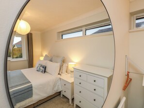 3 bedrooms, individually decorated, individually furnished, free WiFi - Seafarer's Rest (Chichester)