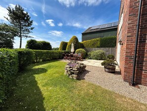 Outdoor dining - Badger (Thirsk)