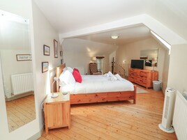 1 bedroom, individually decorated, individually furnished, free WiFi