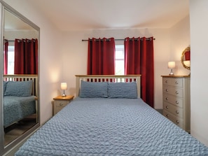 2 habitaciones, decoración personalizada y muebles diferentes 