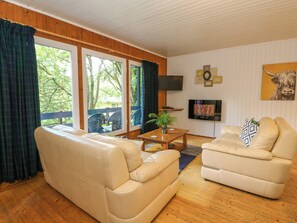 Living area - Lodge 4 - "birch" (Isle of Arran)