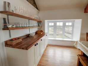Interior - Fferm Porthdafarch South Farm House (Holyhead)
