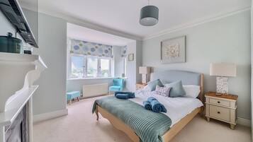 5 bedrooms, individually decorated, individually furnished, free WiFi