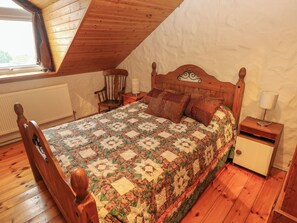 2 bedrooms, individually decorated, individually furnished, free WiFi - Harbour High Annex (Fishguard)