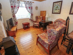 Living area - Harbour High Annex (Fishguard)