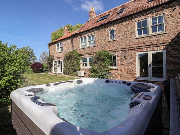 Terrace/patio - Providence Farmhouse (York)