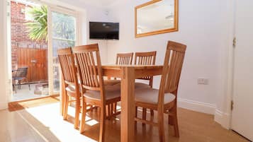 Cottage | Interior