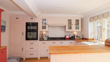 Cottage | Interior