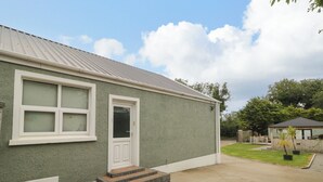 Exterior detail - Woodside Guest House (Coleraine)