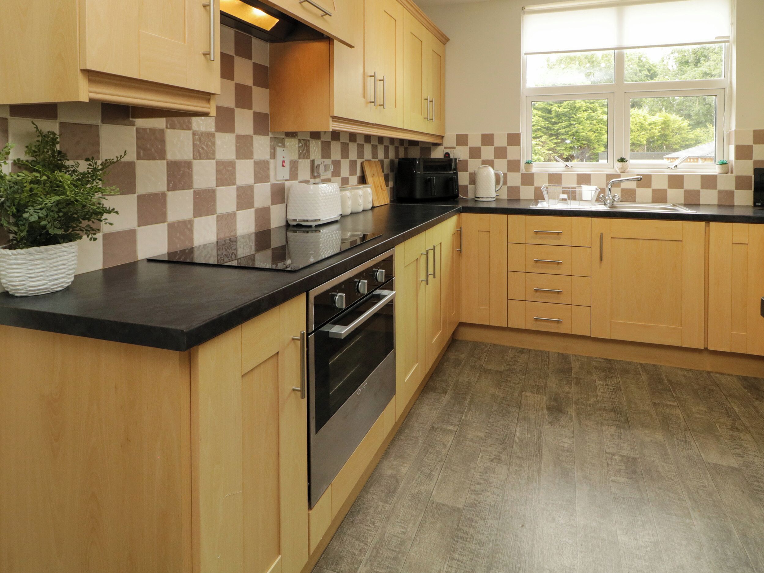 Cookware/dishes/utensils