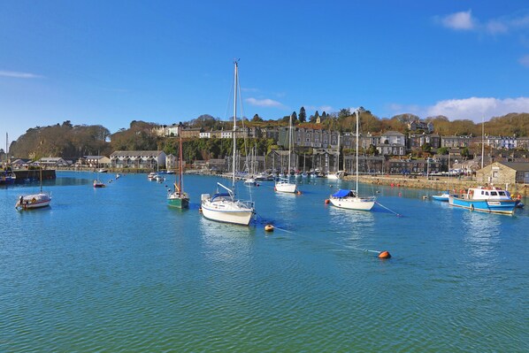 Marina - River's Edge Penthouse (Porthmadog)