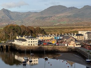 Cottage | Marina - River's Edge Penthouse (Porthmadog)