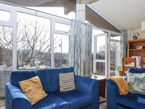 Living area - Matilda Lodge (Plymouth)