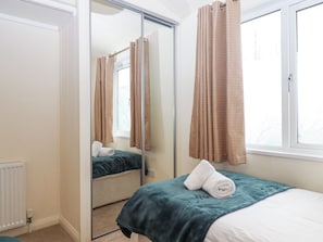 3 bedrooms, individually decorated, individually furnished, free WiFi