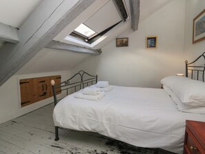 2 bedrooms, individually decorated, individually furnished, free WiFi