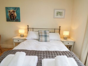 3 bedrooms, individually decorated, individually furnished, free WiFi