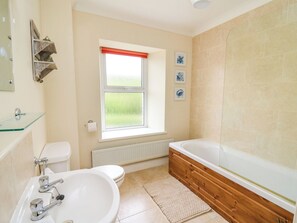 Shower - Rosewall (Newport)