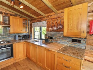 Fridge, dishwasher, electric kettle, toaster - Stag Lodge Holiday Retreat (Whitby)