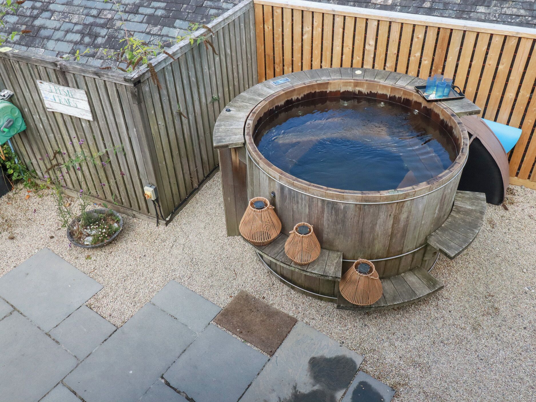 คอทเทจ | อ่างสปากลางแจ้ง