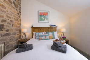 3 bedrooms, individually decorated, individually furnished, free WiFi