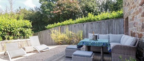 Cottage | Outdoor dining