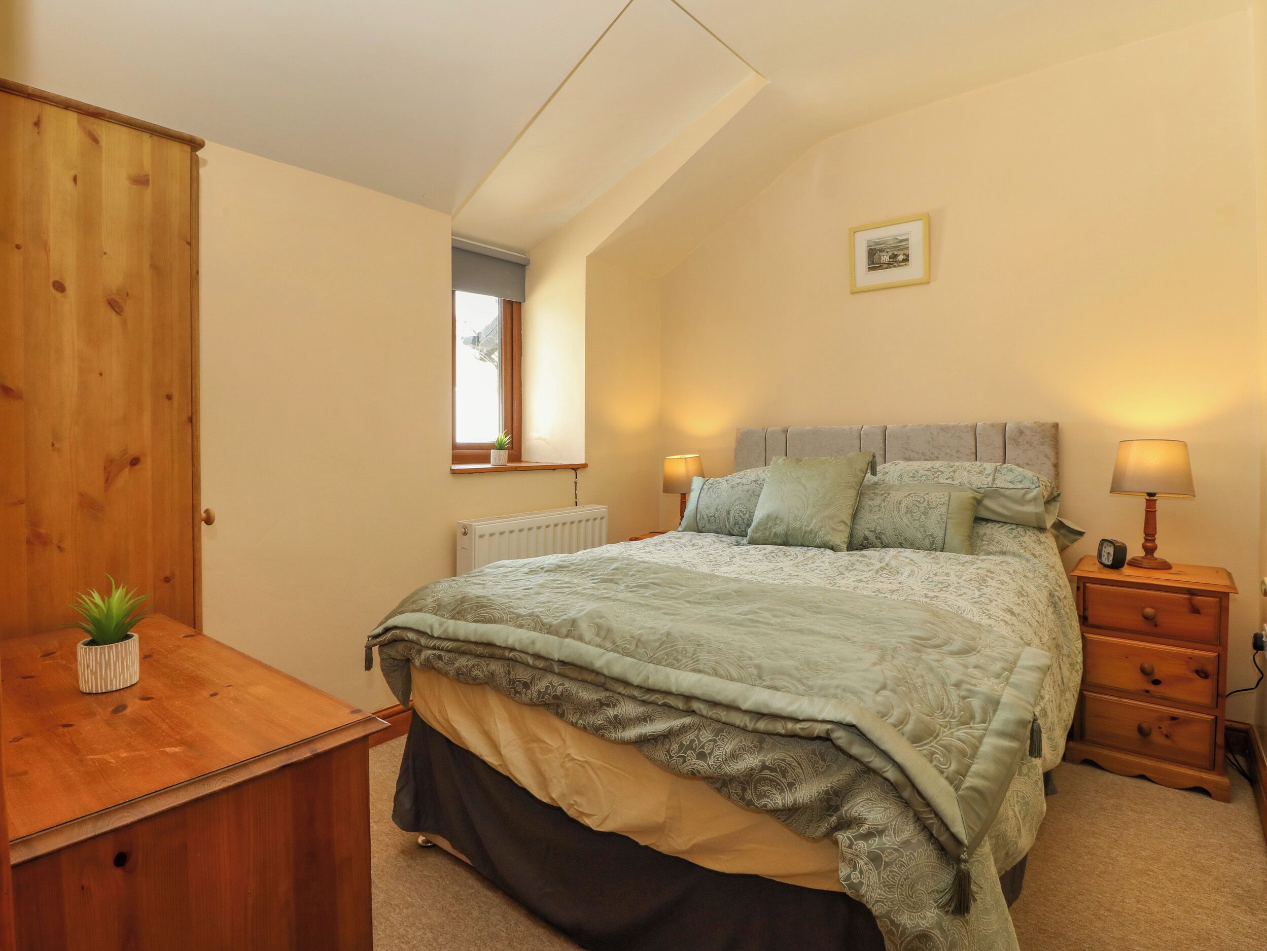 3 bedrooms, individually decorated, individually furnished, free WiFi