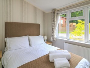 3 bedrooms, individually decorated, individually furnished, free WiFi - The Poplars - 11 Pool View (Newton Abbot)