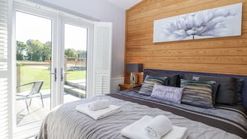 3 bedrooms, individually decorated, individually furnished