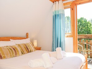 3 bedrooms, individually decorated, individually furnished, free WiFi