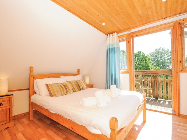 3 bedrooms, individually decorated, individually furnished, free WiFi