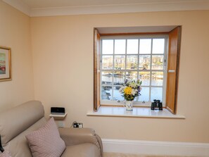 Living area - 5 Old Sail Loft (Whitby)