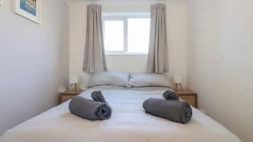 2 habitaciones, decoración personalizada y muebles diferentes