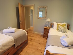 2 bedrooms, individually decorated, individually furnished, free WiFi