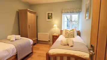 2 bedrooms, individually decorated, individually furnished, free WiFi