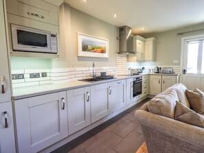 Fridge, dishwasher, electric kettle, toaster - Fox Howe (Keswick)