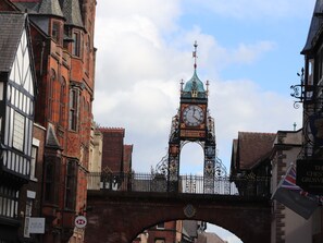 Point of interest - 45 Brook Lane (Chester)