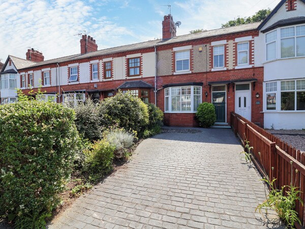 45 Brook Lane - Chester, UK