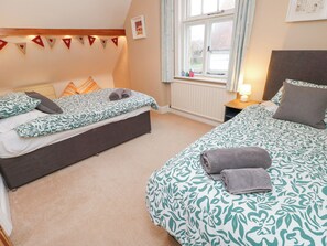 3 habitaciones, decoración personalizada y muebles diferentes 